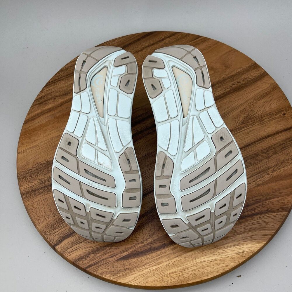 Topo Athletic Phantom 3 Shoes Wome Size 9.5 Gray Road Running Comfort Walking - Picture 8 of 10